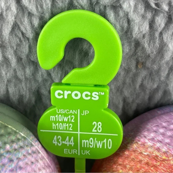 New crocs classic spray DYE MENS 10 CLOGS Tie-Dye Collection‎ Womens 12 Shoes - Picture 13 of 16